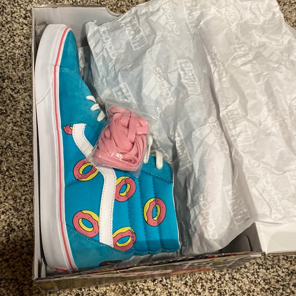Buy one or both Odd future bundle, shoes windbreaker Size large
